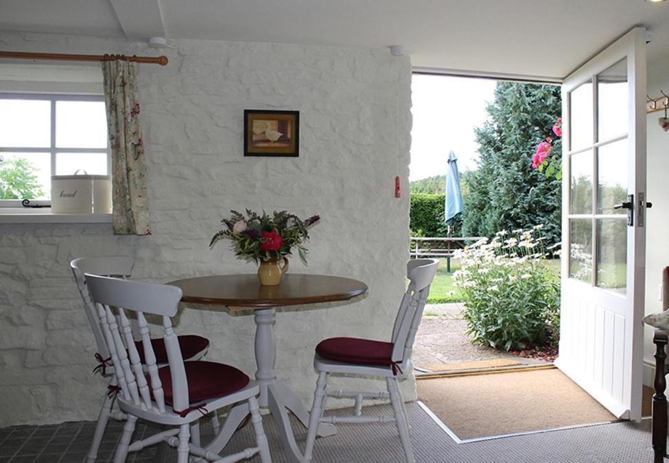 Dee'S Cottage At Brinsop Hereford Exterior photo